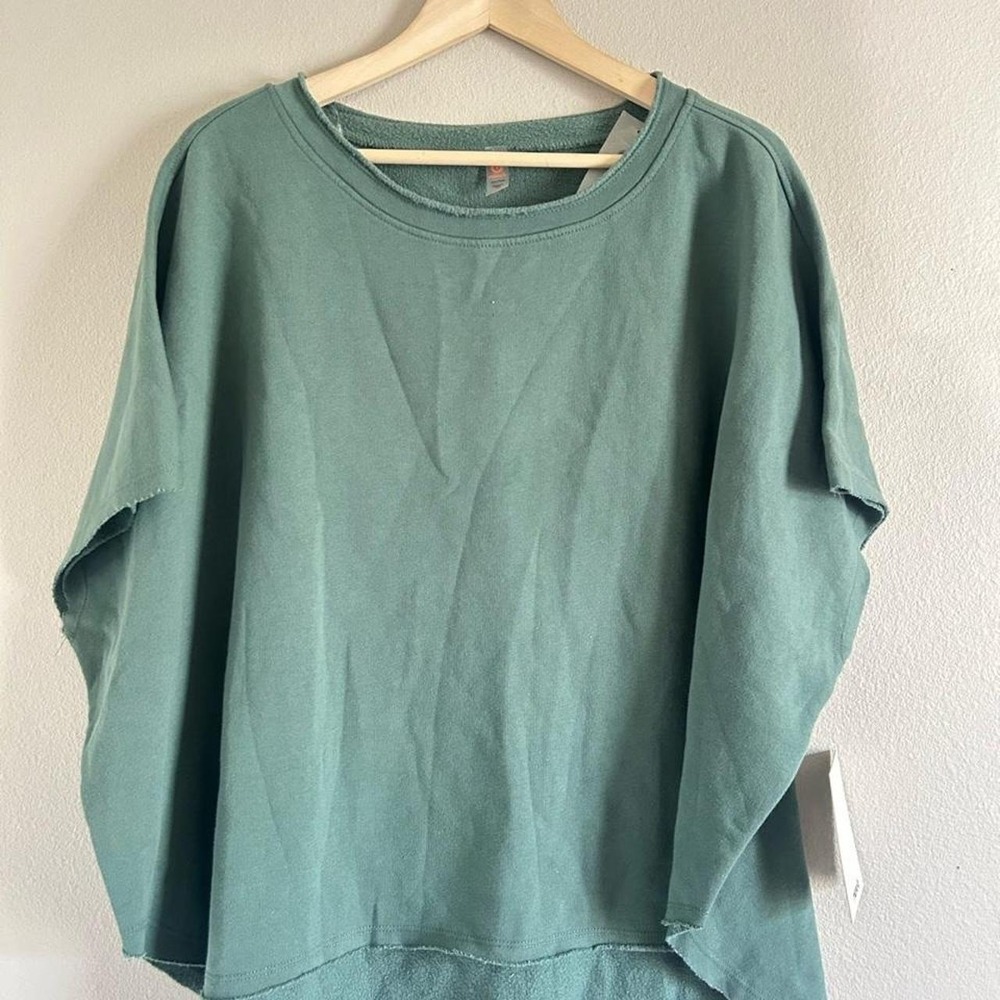 Women's Mono B Malibu Vintage Dolmon Top small New K-11